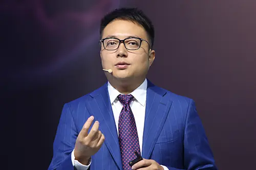光大控股董事总经理 艾渝