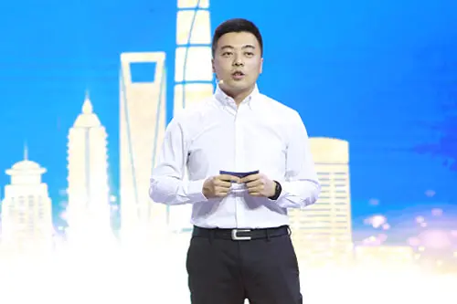 金茂资本总经理助理 王斌